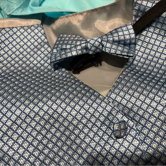 Boys 4pc Easter outfit vest and bow tie 3T - Picture 3 of 4